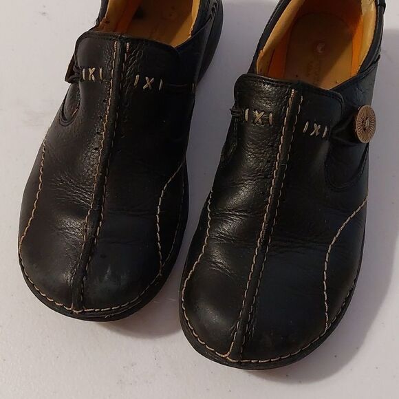 Clark's Unstructured Un.Loop Black Genuine Leather Slip On Shoes Women's Size 5 - Picture 2 of 12